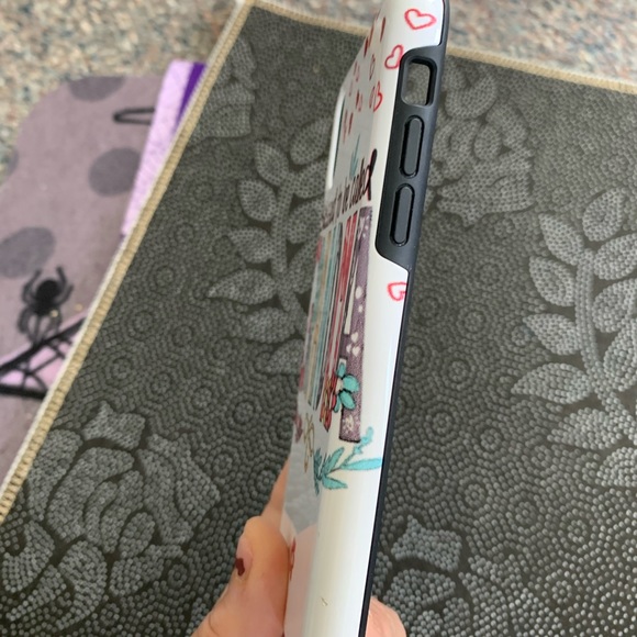 2 iPhone XR cases - Picture 7 of 13